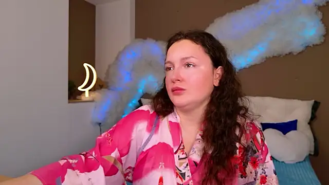 Snapshot of GloriNichols chatting on November 17, 8:18 am GloriNichols online show from November 17, 8:18 am