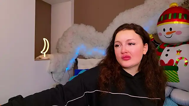 Snapshot of GloriNichols chatting on December 3, 6:14 am GloriNichols online show from December 3, 6:14 am