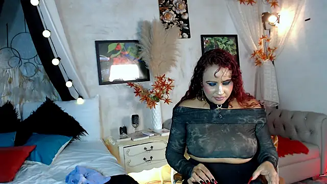 Snapshot of Kyara_Queen chatting on February 24, 6:58 pm Kyara Queen online show from February 24, 6:58 pm