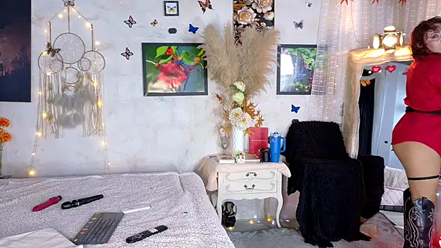 Kyara Queen online show from April 9, 6:03 pm