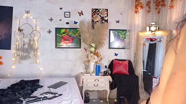 Kyara Queen online show from March 20, 4:52 pm