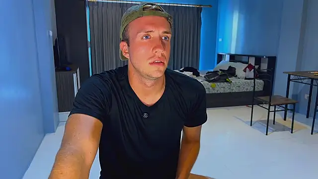 tommy cumfinger online show from January 16, 8:29 am