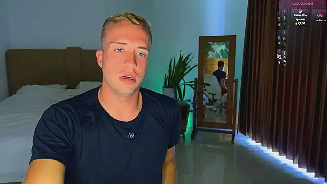 tommy cumfinger online show from March 12, 2:06 am