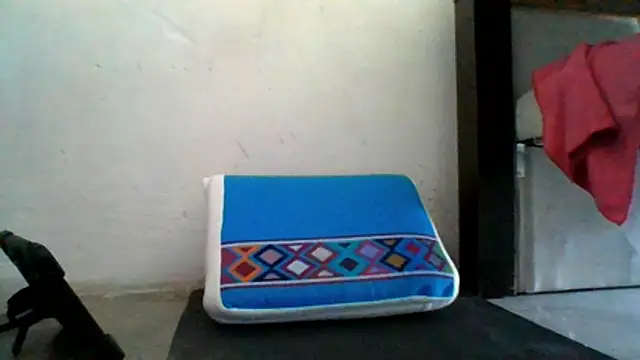ale3J4a online show from June 11, 4:37 pm