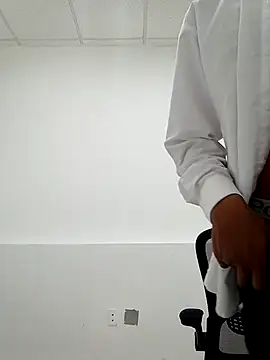 Snapshot of ale3J4a chatting on March 2, 4:47 pm ale3J4a online show from March 2, 4:47 pm