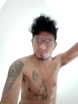 Snapshot of ale3J4a chatting on December 1, 5:47 pm ale3J4a online show from December 1, 5:47 pm