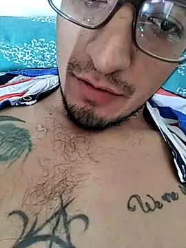 Snapshot of ale3J4a chatting on November 26, 6:19 pm ale3J4a online show from November 26, 6:19 pm