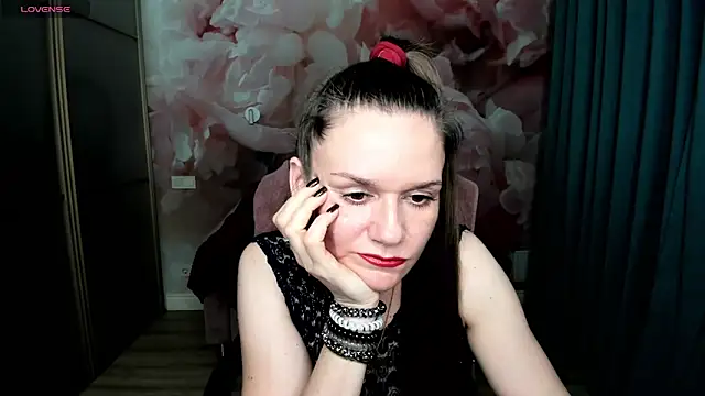 AriaGray online show from November 30, 2:45 am