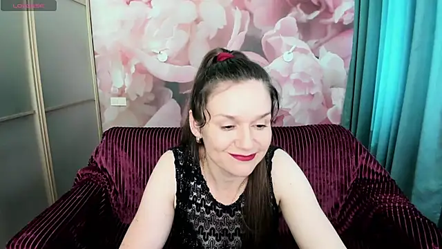 Snapshot of AriaGray chatting on June 27, 7:58 am AriaGray online show from June 27, 7:58 am