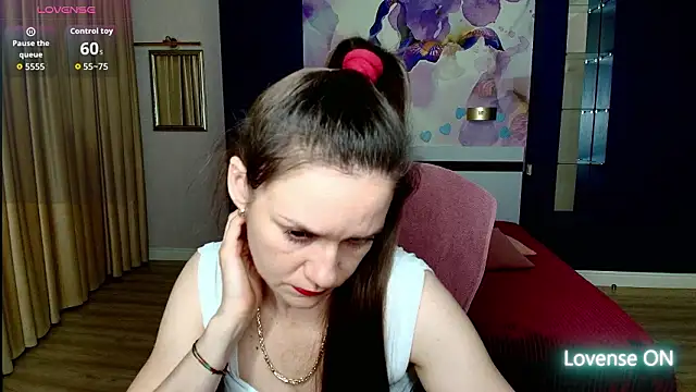 Snapshot of AriaGray chatting on February 28, 8:08 pm AriaGray online show from February 28, 8:08 pm