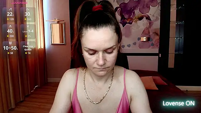 Snapshot of AriaGray chatting on February 19, 1:08 pm AriaGray online show from February 19, 1:08 pm