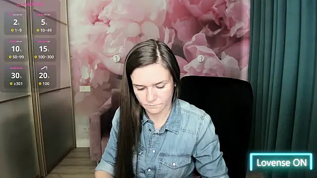 AriaGray online show from October 30, 1:53 pm