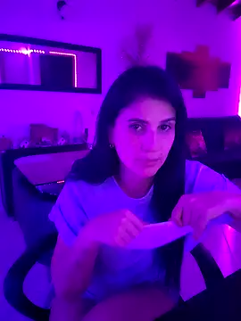 AbbyBaker222 online show from December 18, 6:32 am