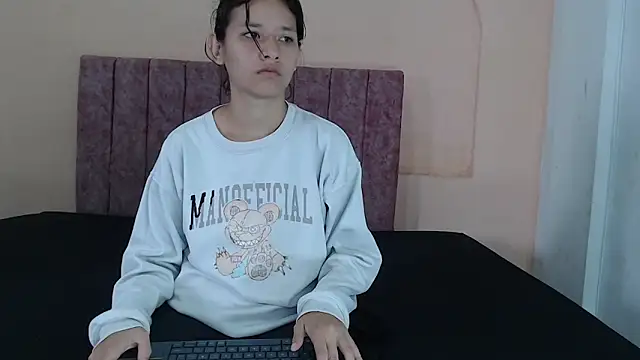 FerneyManti online show from April 2, 2:02 pm