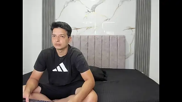 FerneyManti online show from April 13, 1:48 pm