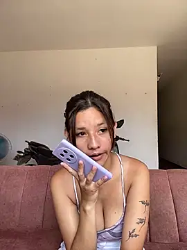 FerneyManti online show from May 1, 3:06 pm