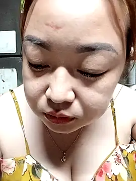 VyOanh2K online show from November 13, 4:00 pm