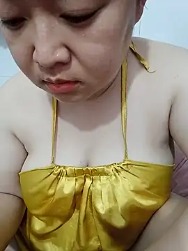 Snapshot of VyOanh2K chatting on May 27, 3:52 pm VyOanh2K online show from May 27, 3:52 pm