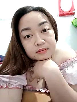 Snapshot of VyOanh2K chatting on March 9, 2:21 pm VyOanh2K online show from March 9, 2:21 pm
