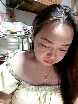 Snapshot of VyOanh2K chatting on March 13, 12:56 pm VyOanh2K online show from March 13, 12:56 pm