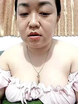 VyOanh2K online show from October 25, 1:45 pm