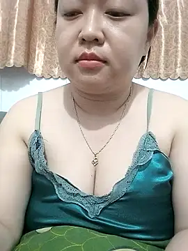 VyOanh2K online show from October 27, 2:40 pm