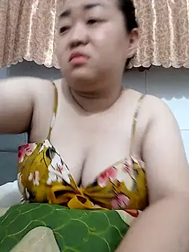 VyOanh2K online show from February 19, 5:43 pm