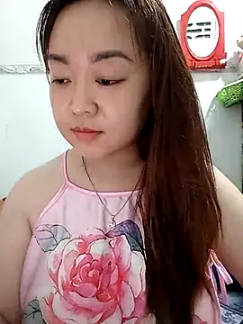 Snapshot of VyOanh2K chatting on March 12, 5:49 pm VyOanh2K online show from March 12, 5:49 pm