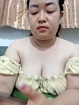 VyOanh2K online show from February 13, 5:02 pm