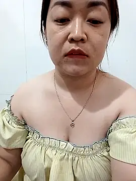 Snapshot of VyOanh2K chatting on March 16, 8:43 am VyOanh2K online show from March 16, 8:43 am