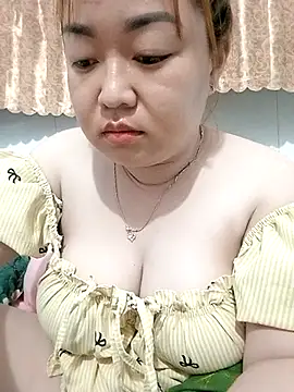 VyOanh2K online show from November 27, 3:56 pm