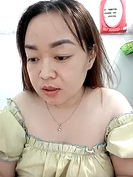 Snapshot of VyOanh2K chatting on March 13, 4:01 pm VyOanh2K online show from March 13, 4:01 pm