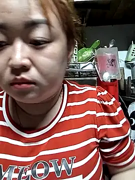 VyOanh2K online show from November 8, 4:21 pm