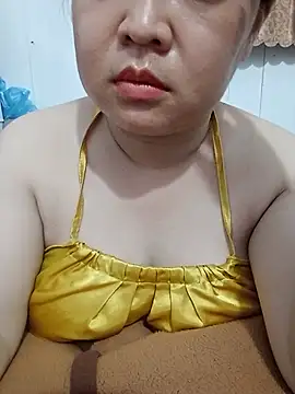 Snapshot of VyOanh2K chatting on May 22, 4:27 pm VyOanh2K online show from May 22, 4:27 pm