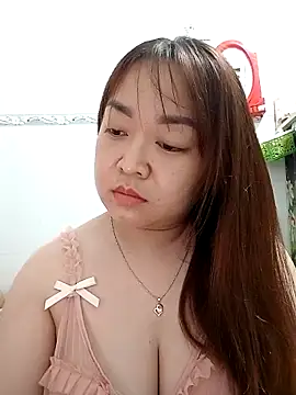 Snapshot of VyOanh2K chatting on March 18, 5:01 pm VyOanh2K online show from March 18, 5:01 pm