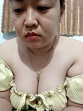 VyOanh2K online show from November 18, 3:37 pm