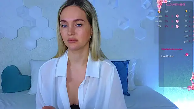 Lynna Sparks online show from November 8, 1:20 am