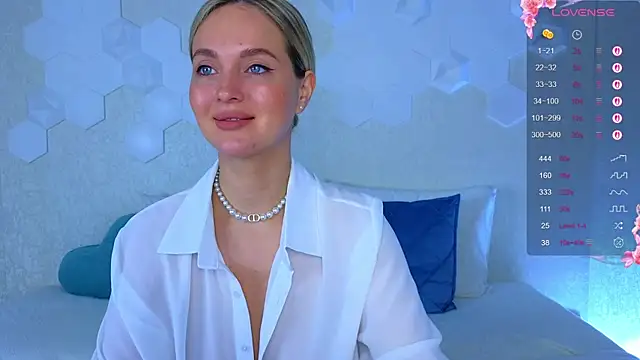 Snapshot of Lynna_Sparks chatting on September 27, 1:56 am Lynna Sparks online show from September 27, 1:56 am