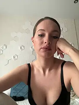 Snapshot of Lynna_Sparks chatting on May 24, 3:28 am Lynna Sparks online show from May 24, 3:28 am