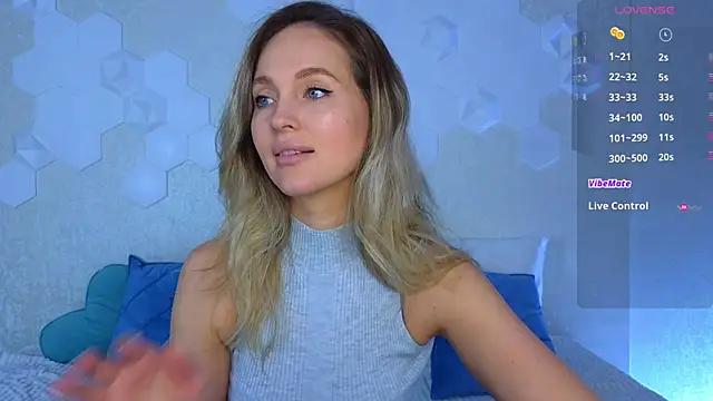 Snapshot of Lynna_Sparks chatting on May 4, 2:59 am Lynna Sparks online show from May 4, 2:59 am