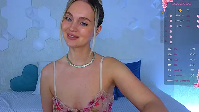 Lynna Sparks online show from November 28, 4:23 am