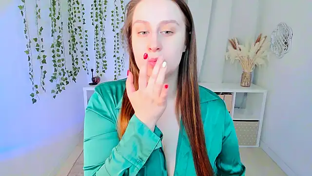 Snapshot of Lattea chatting on March 7, 11:18 am Lattea online show from March 7, 11:18 am
