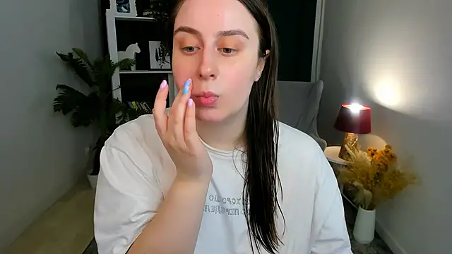 Lattea online show from April 10, 12:01 pm