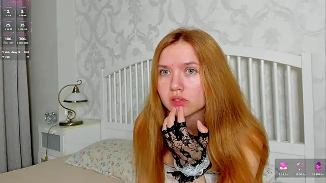 Snapshot of Eva__Lewis chatting on June 17, 4:39 pm Eva Lewis online show from June 17, 4:39 pm