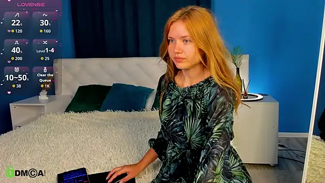 Snapshot of Eva__Lewis chatting on September 29, 12:06 am Eva Lewis online show from September 29, 12:06 am