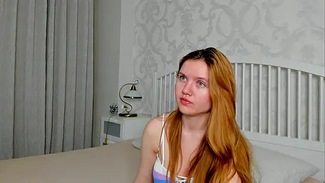 Eva  Lewis online show from May 25, 4:49 pm
