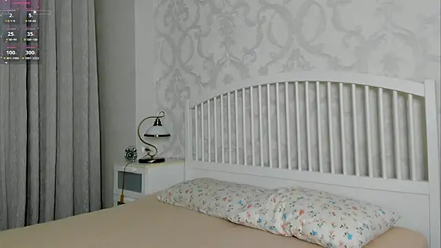 Snapshot of Eva__Lewis chatting on June 10, 4:46 am Eva Lewis online show from June 10, 4:46 am