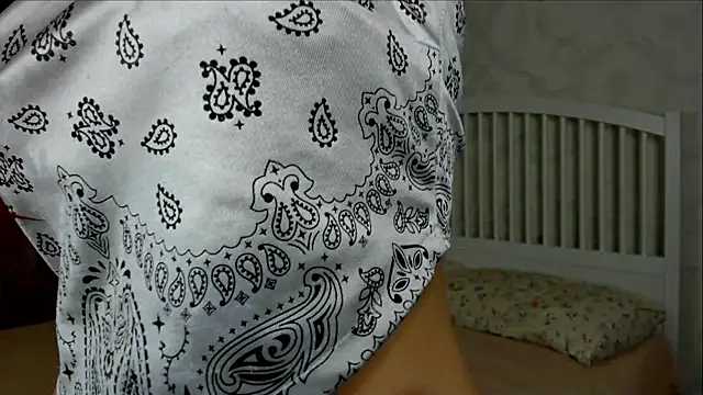Snapshot of Eva__Lewis chatting on June 26, 5:02 am Eva Lewis online show from June 26, 5:02 am