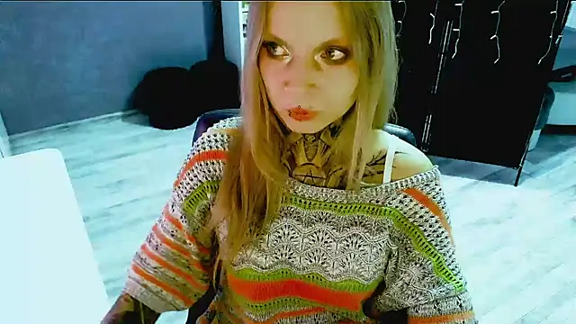 Snapshot of InesGold chatting on September 25, 8:20 am InesGold online show from September 25, 8:20 am