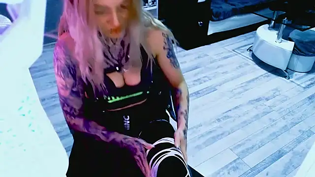 InesGold online show from February 5, 4:14 pm